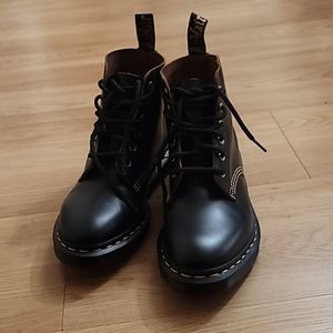 Dr. Martens 101 Boots